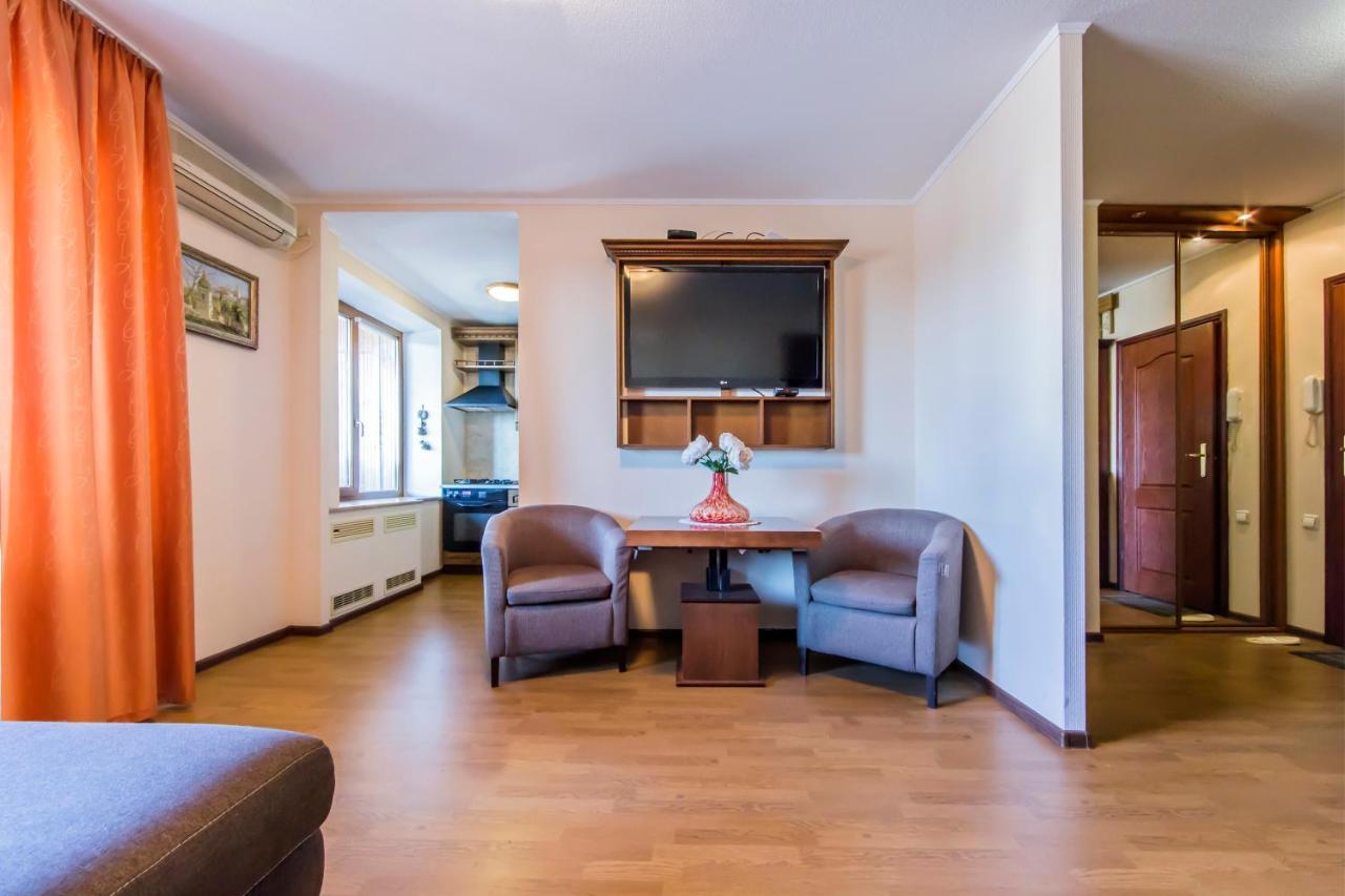 Two-Room Apartments On Maidan Nezavisimosti 基輔 外观 照片